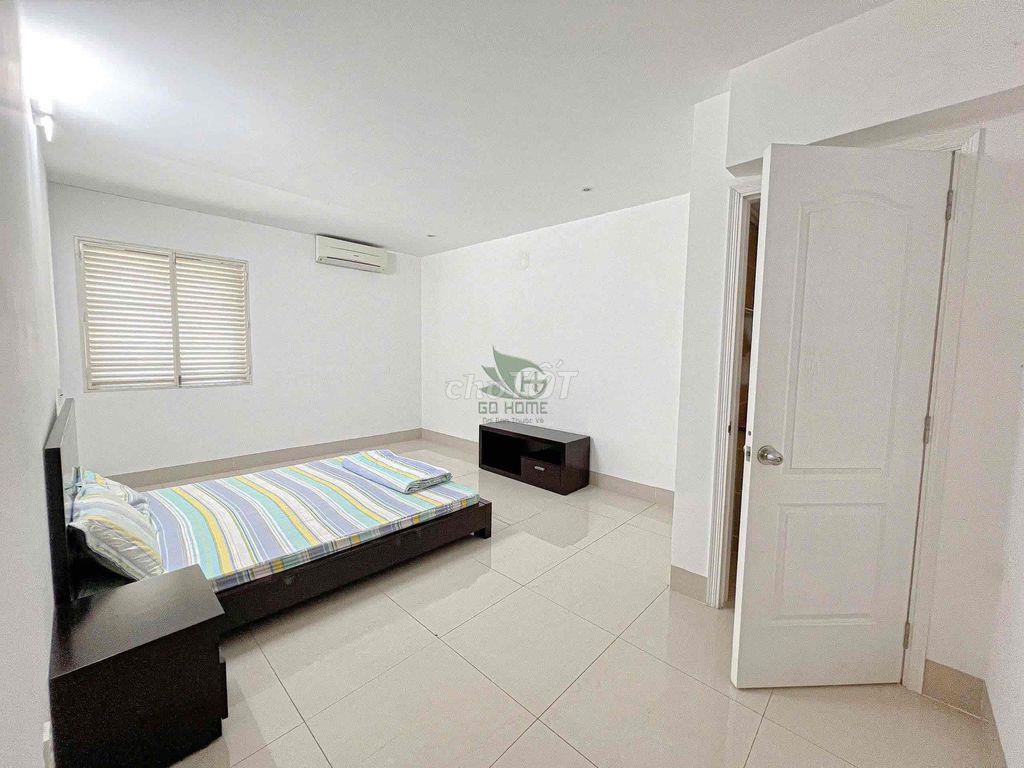 Biệt thự 7 phòng ngủ 630m2