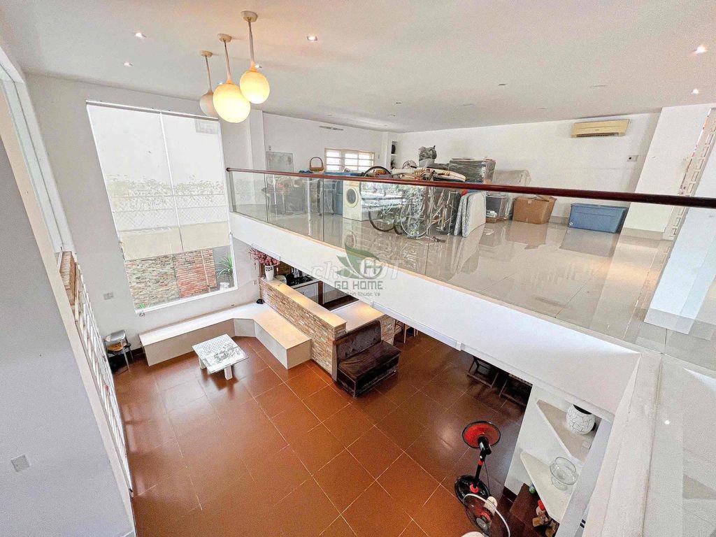 Biệt thự 7 phòng ngủ 630m2