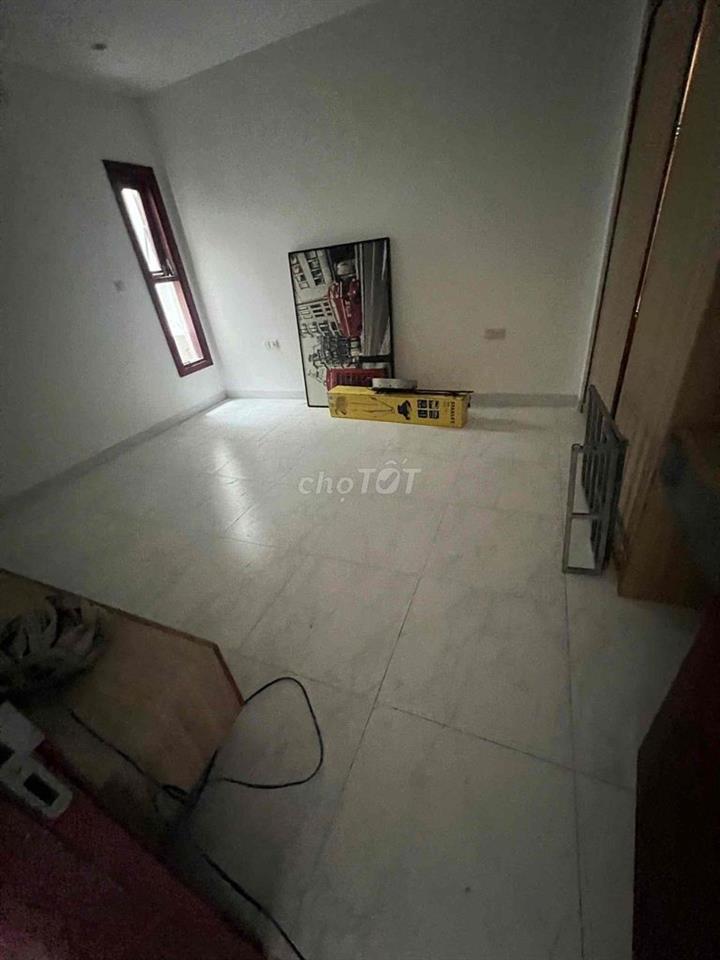 NHÀ HIẾM MẶT TIỀN KDL THÁP BÀ PONAGAR, GIÁP XÉO MẶT SÔNG CÁI