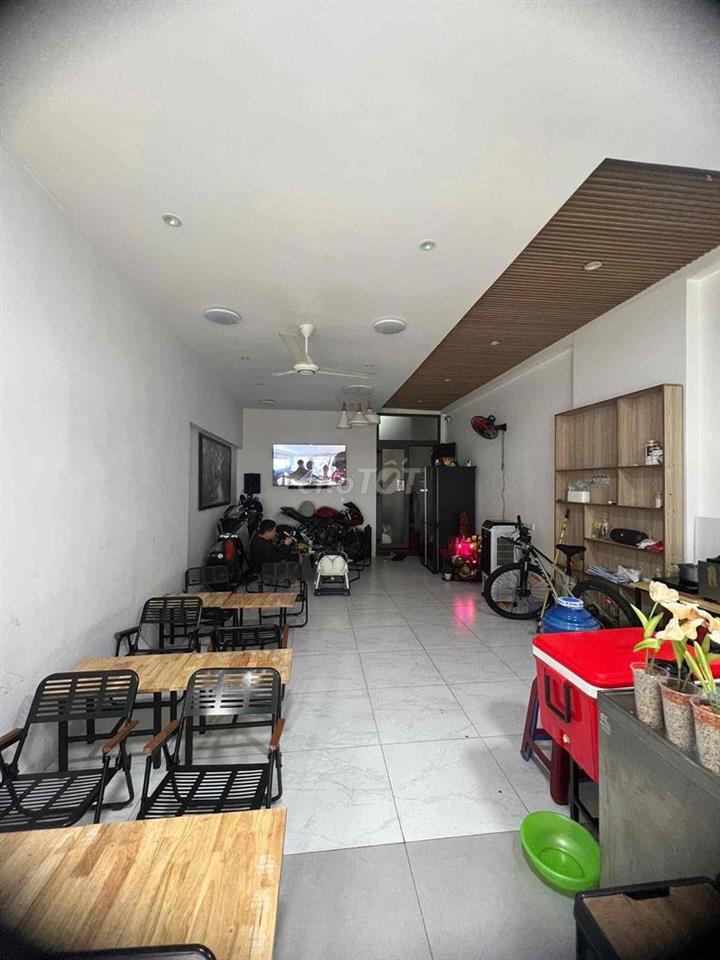 NHÀ HIẾM MẶT TIỀN KDL THÁP BÀ PONAGAR, GIÁP XÉO MẶT SÔNG CÁI
