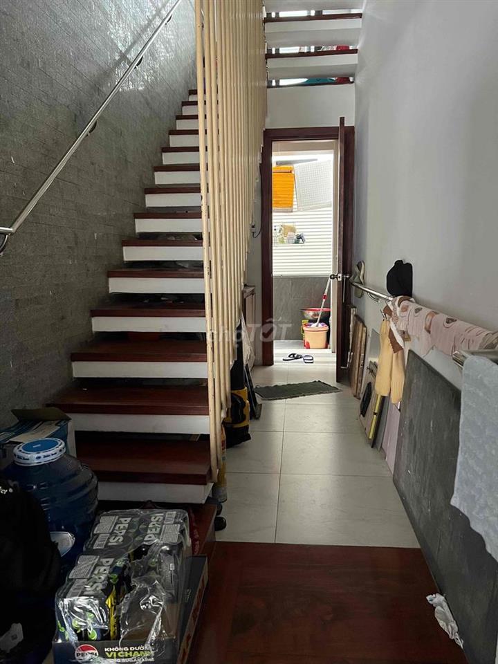NHÀ HIẾM MẶT TIỀN KDL THÁP BÀ PONAGAR, GIÁP XÉO MẶT SÔNG CÁI