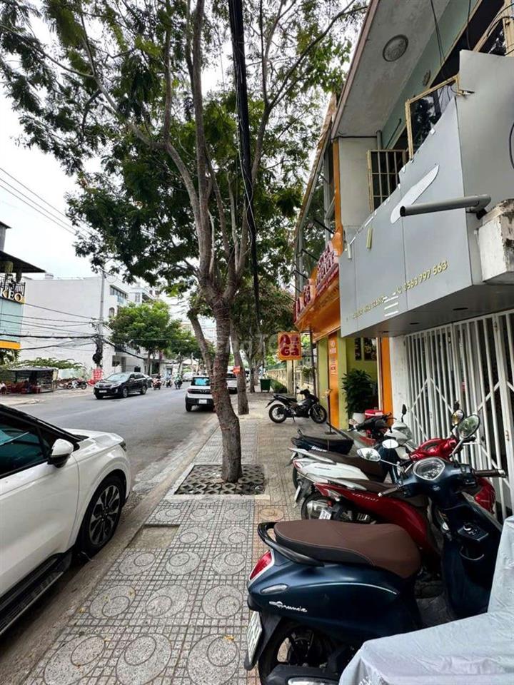Mặt tiền đường Pasteur Nha Trang Cạnh biển Trần Phú