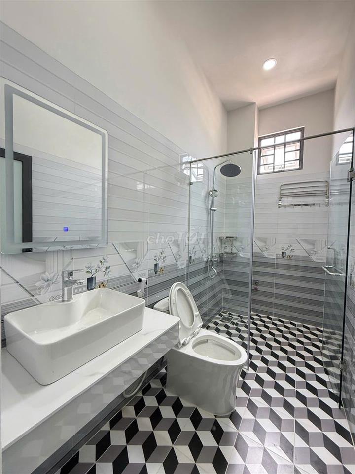 Hiếm!!! Bán Nhà mặt tiền Cầu Bè 101m² Có phòng ngủ tầng trệt, sân ô tô