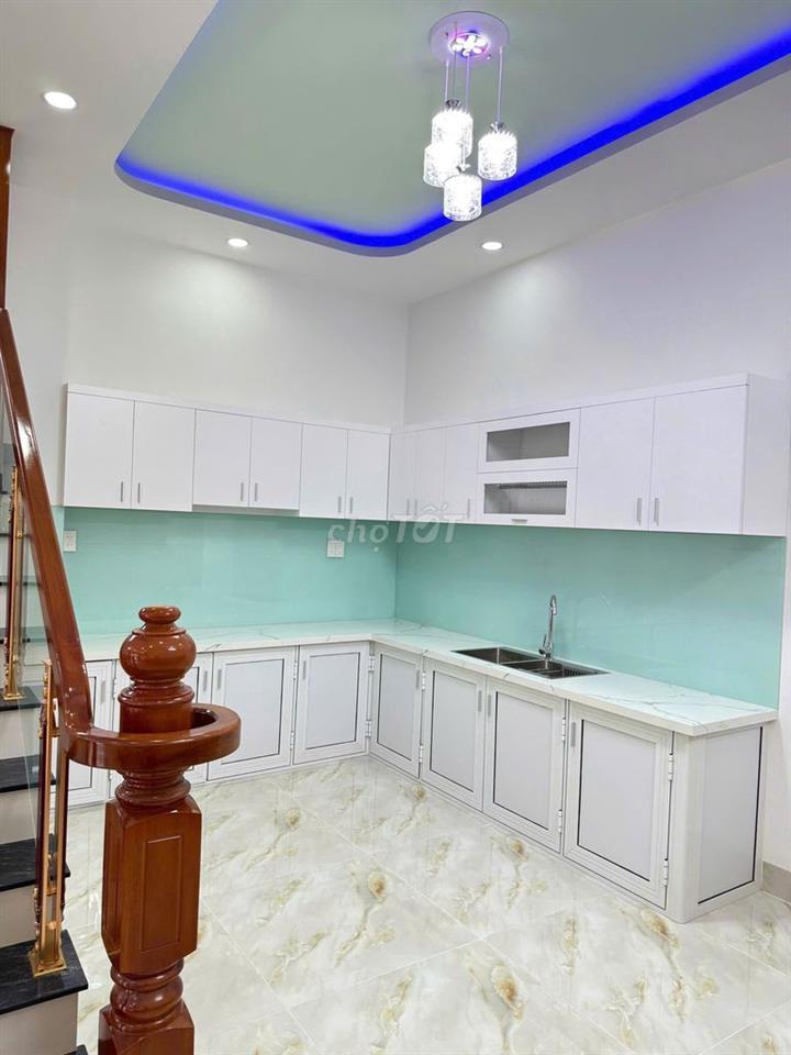 Hiếm!!! Bán Nhà mặt tiền Cầu Bè 101m² Có phòng ngủ tầng trệt, sân ô tô