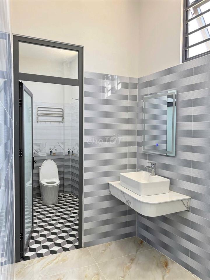 Hiếm!!! Bán Nhà mặt tiền Cầu Bè 101m² Có phòng ngủ tầng trệt, sân ô tô
