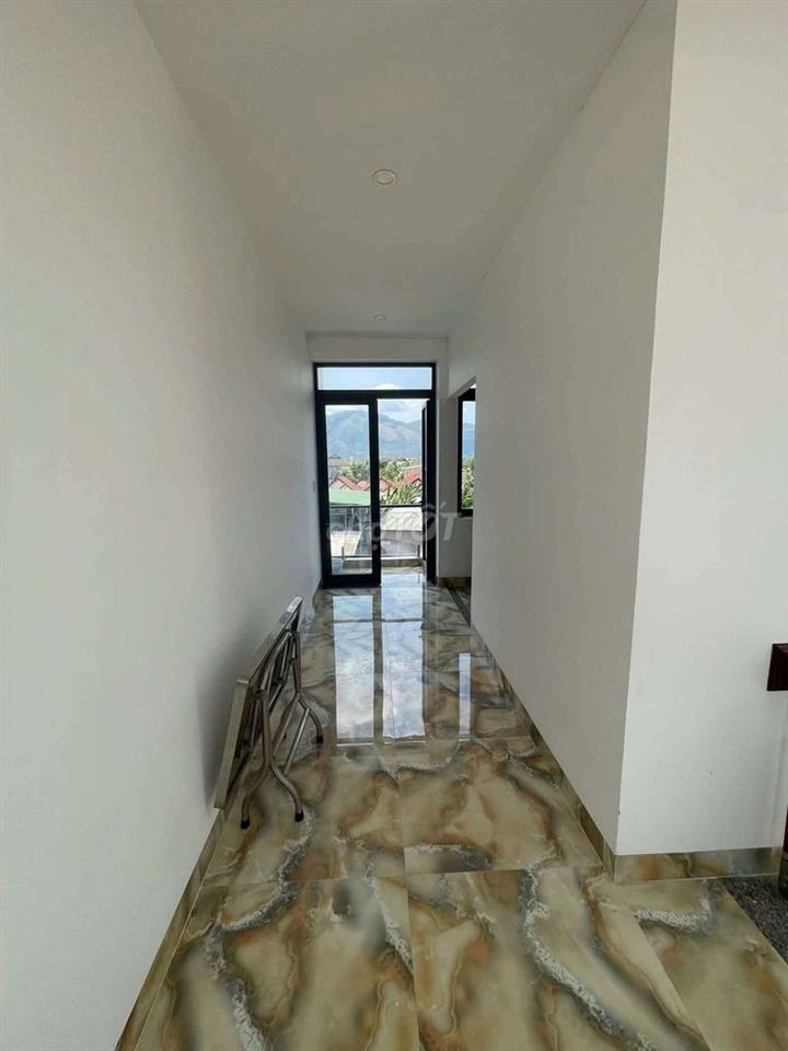 CẦN TIỀN NÊN BÁN CĂN NHÀ TÂM HUYẾT