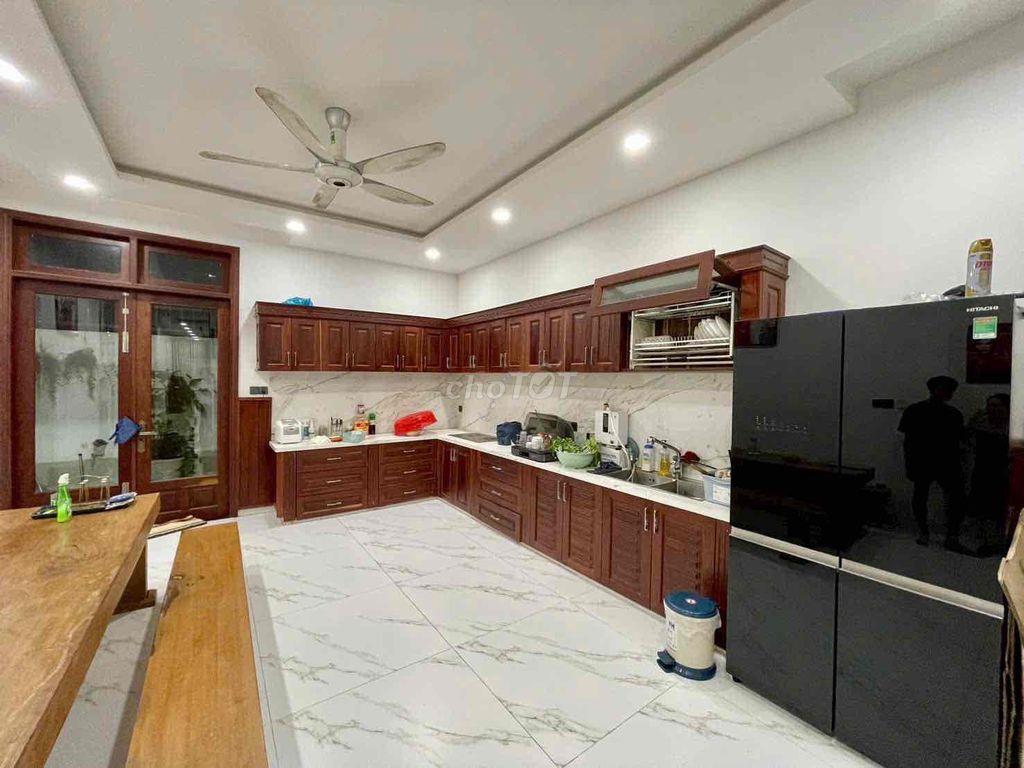 CHO THUÊ NHÀ Ở CÓ THANG MÁY KĐT HÀ QUANG 2 GIÁ 35 TRIỆU/THÁNG