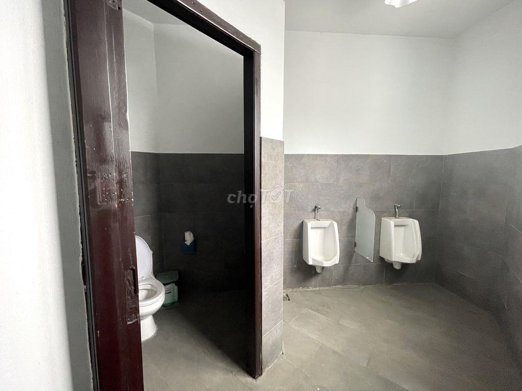 CHO THUÊ MẶT BẰNG 3 TẦNG CÓ HẦM GỬI XE MẶT TIỀN GẦN CHỢ ĐẦM GIÁ 100