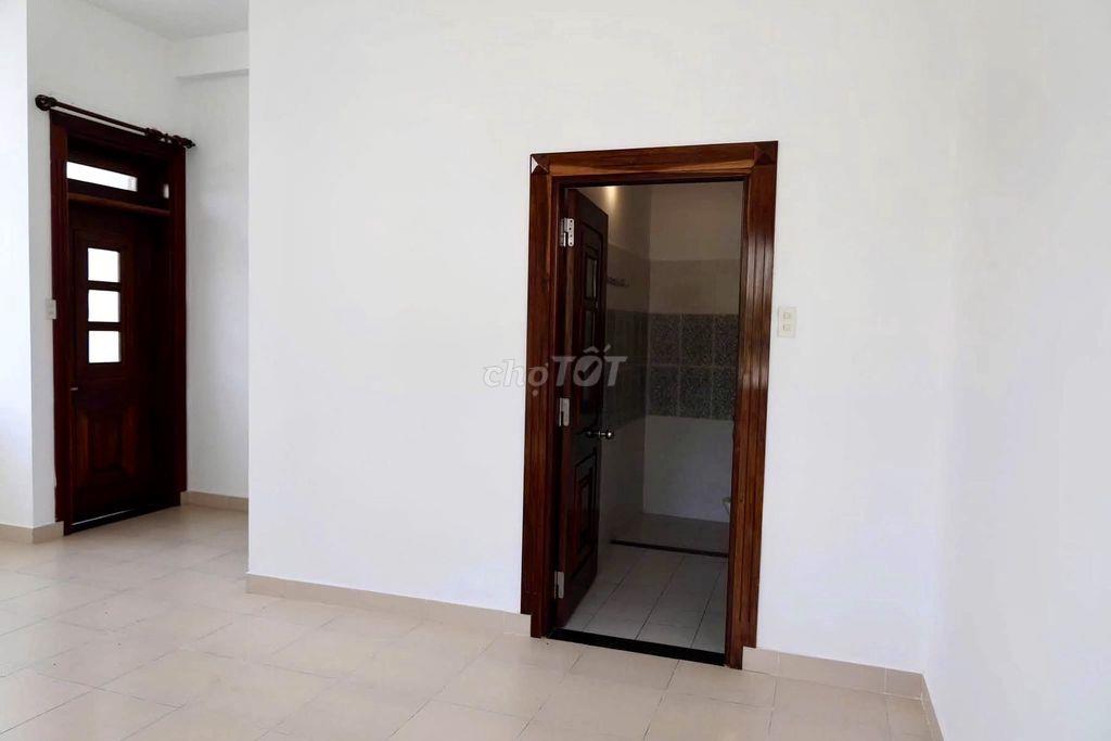 CHO THUÊ NHÀ 3 TẦNG 5 PHÒNG NGỦ GẦN BIỂN VĨNH NGUYÊN GIÁ 20TRIỆU/THÁNG