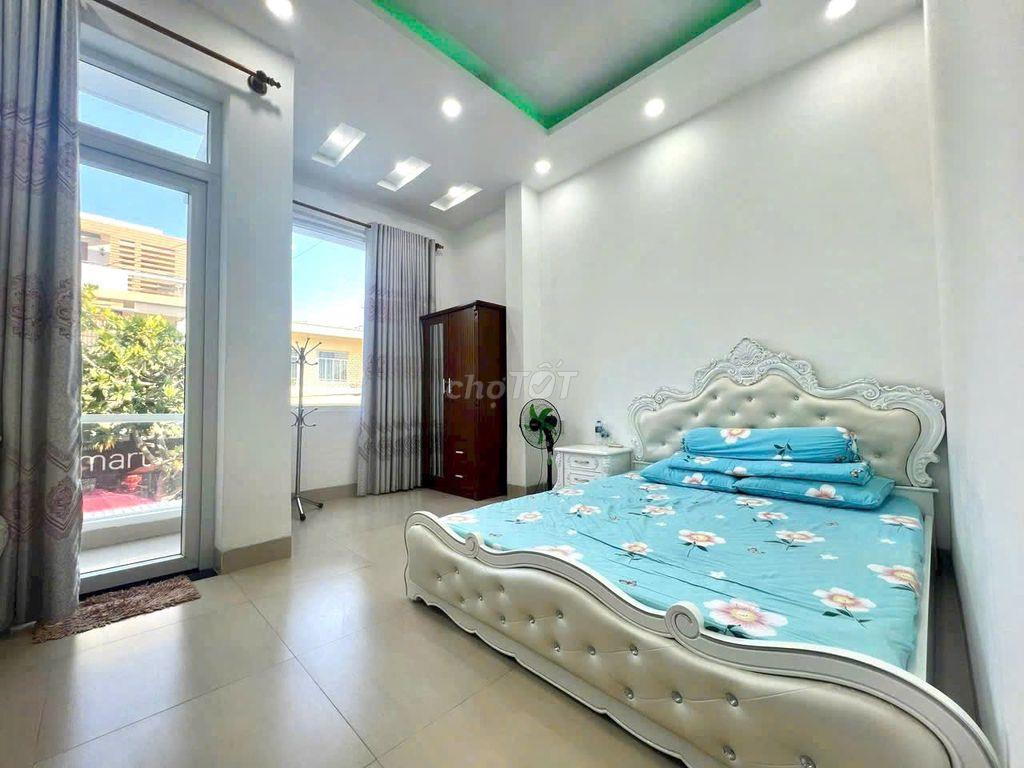 CHO THUÊ NHÀ NGUYÊN CĂN KHU BÀN CỜ TRUNG TÂM  GIÁ 20 TRIỆU/THÁNG