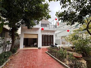 CHO THUÊ VILLA SIÊU ĐẸP 3 PHÒNG NGỦ GIÁ 17 TRIỆU CÓ SÂN ĐẬU XE HƠI KHU
