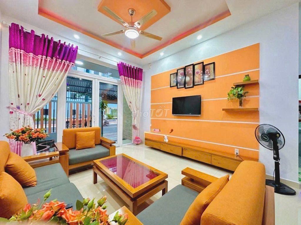 CHO THUÊ NHÀ NGUYÊN CĂN 3 TẦNG CÓ SÂN FULL NỘI THẤT NAM NHA TRANG GIÁ