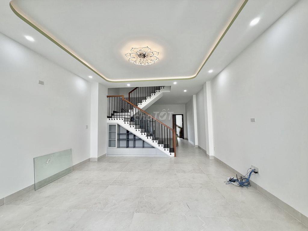 CHO THUÊ NHÀ MỚI 3,5 TẦNG 6 PHÒNG NGỦ KĐT PHƯỚC LONG GIÁ 27 TRIỆU