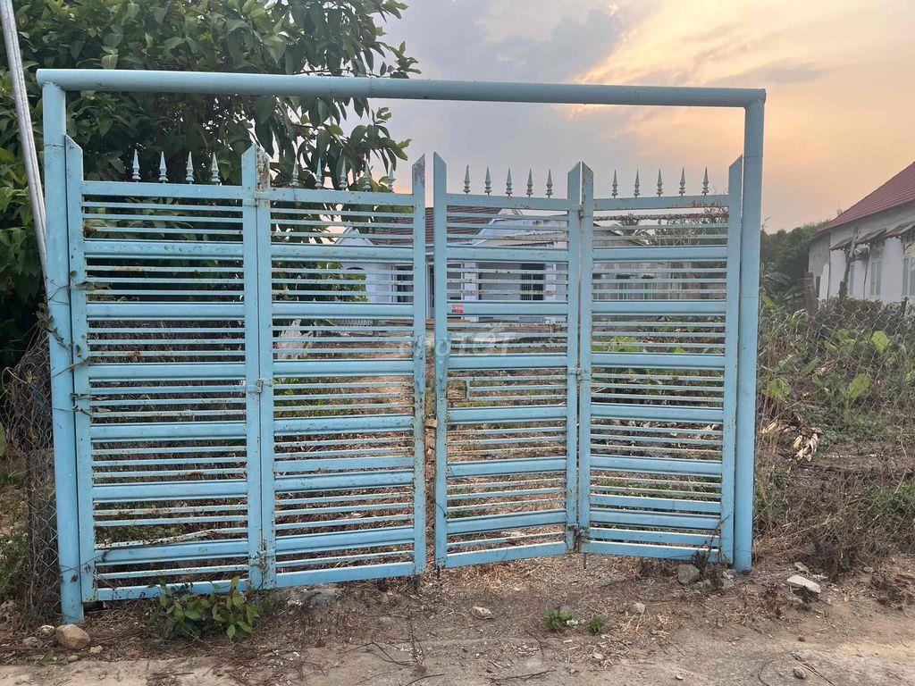 Cho thuê nhà diện tích lớn giá siêu rẻ