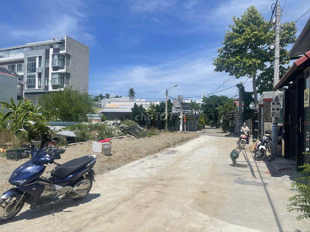 Chính chủ cần bán lô đất quy hoạch thổ cư, trong khu dân cư, giá tốt