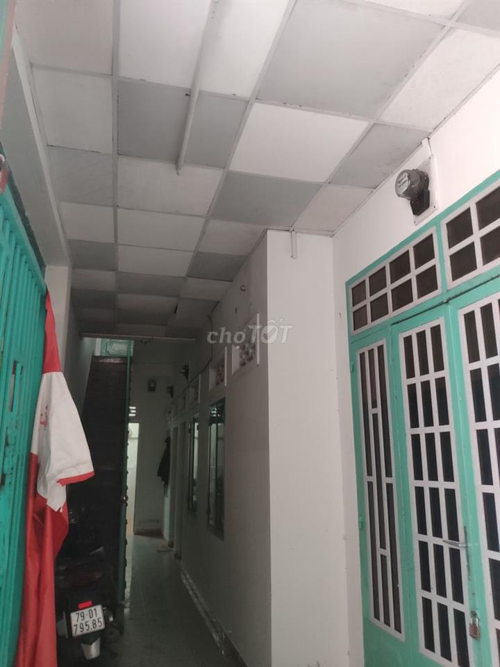 phòng 1,2tr cho thuê cách siêu thị Go nha trang 500m