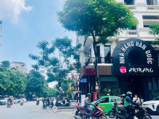 bán nhà Văn Cao oto đỗ cửa 65m2 sân cổng độc lập 3 tầng nhỉnh 3t