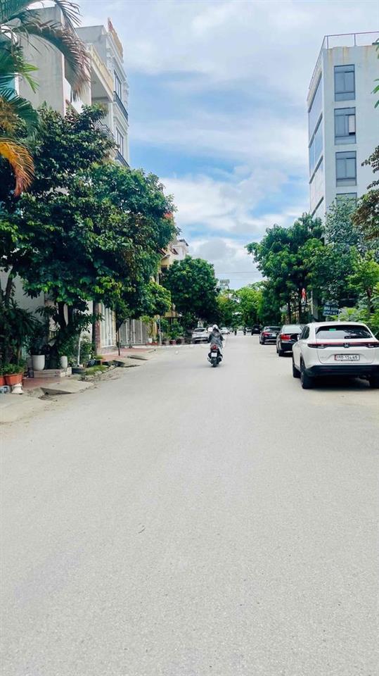 bán nhà Lê Hồng Phong 50m lô góc 2 mặt thoáng oto đỗ cạnh nhỉnh 3t