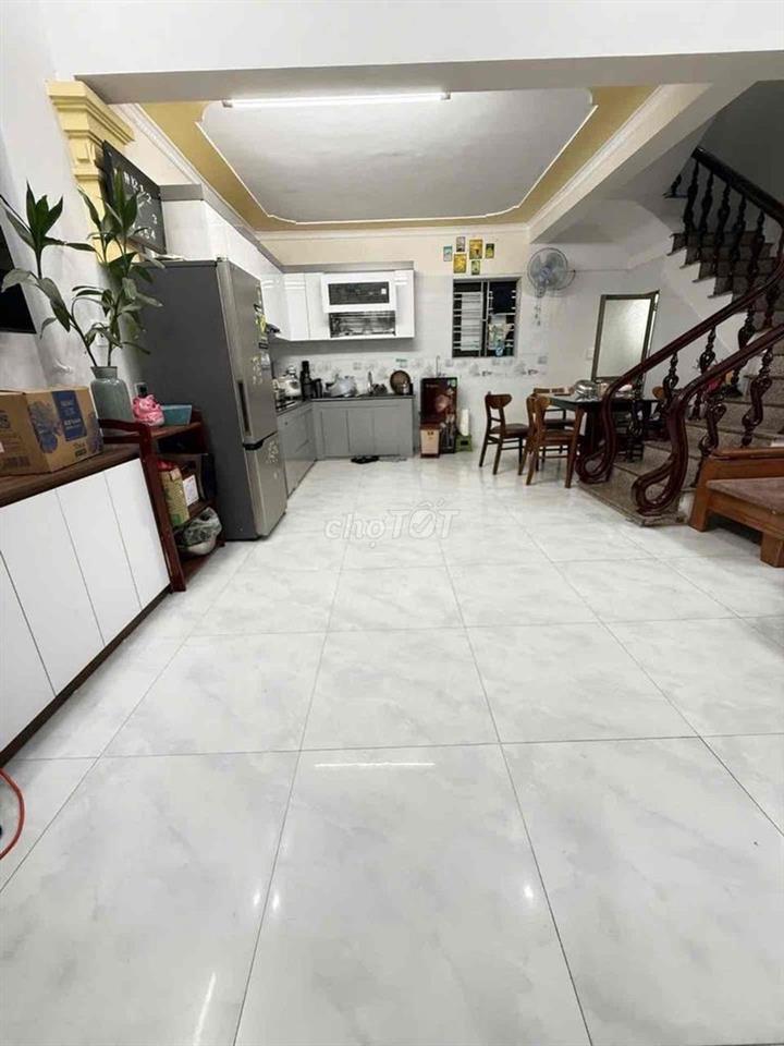 bán nhà Văn Cao 3,5 tầng oto đỗ cạnh nhà ngày đêm nhỉnh 3t