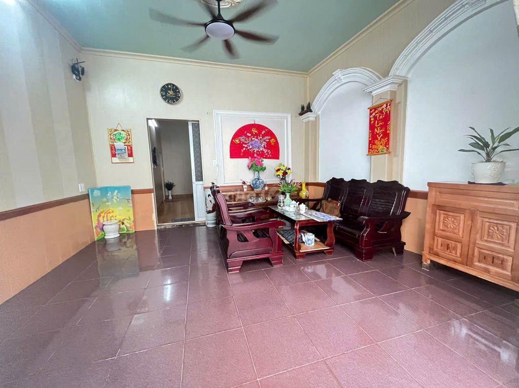 Bán đất tặng nhà