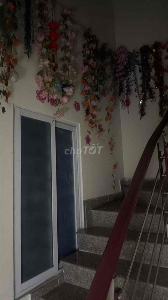 chính chủ cần bán nhà 33 xóm trung phường gia viên thành phố Hải Phòng