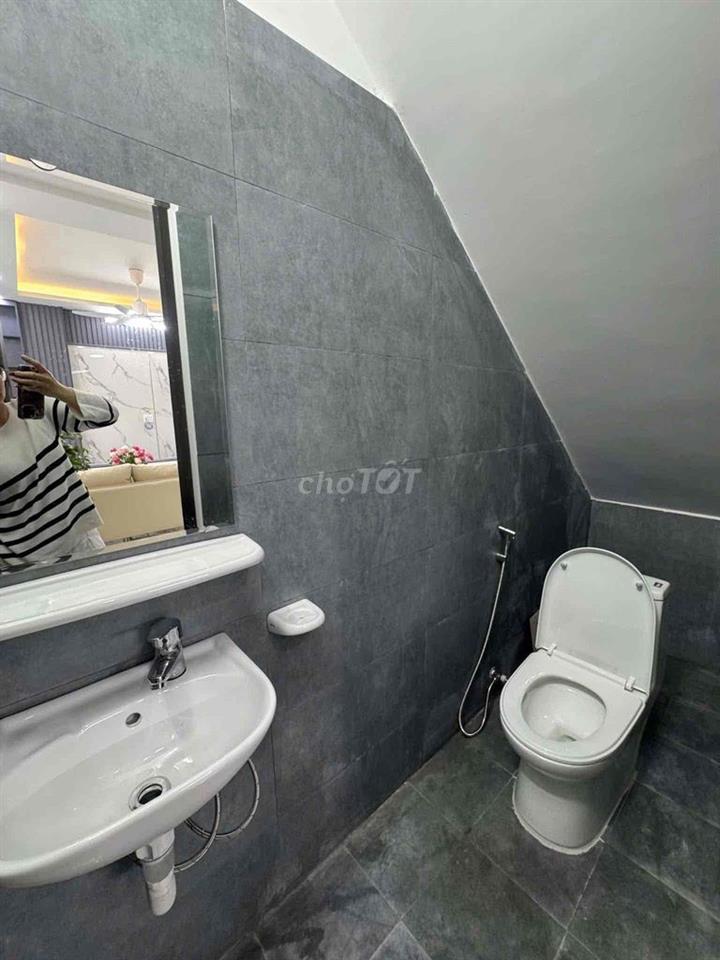 Bán nhà 3 tầng xây mới độc lập