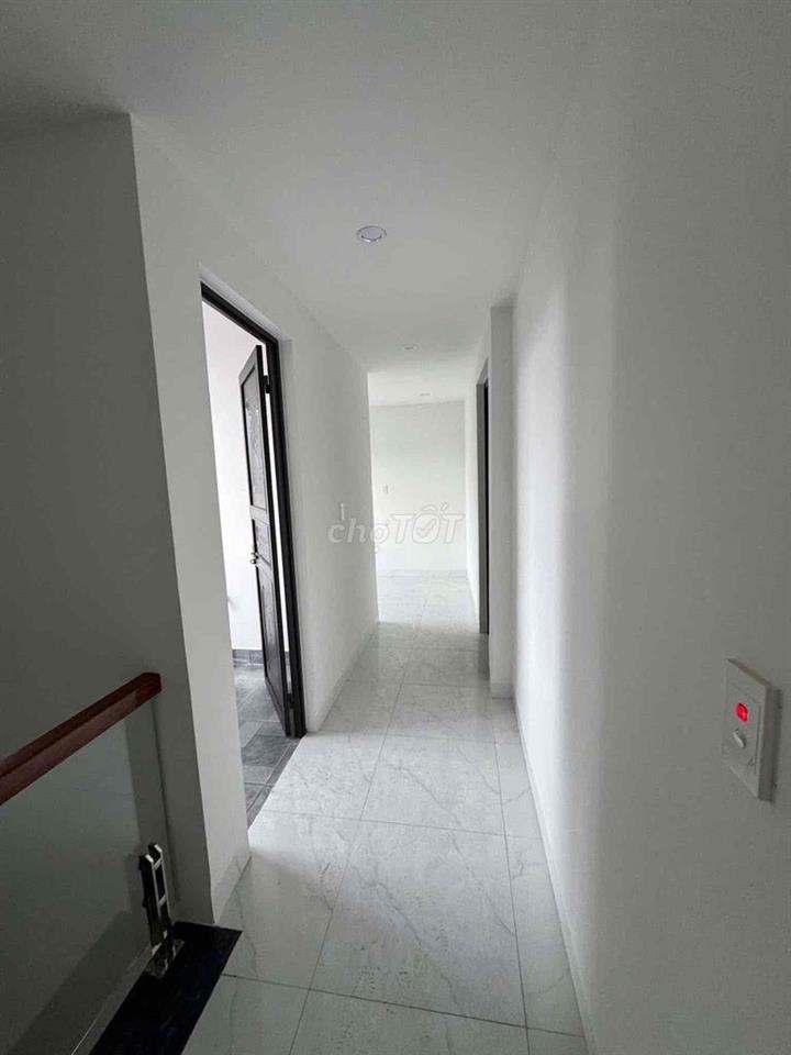 Bán nhà 3 tầng xây mới độc lập