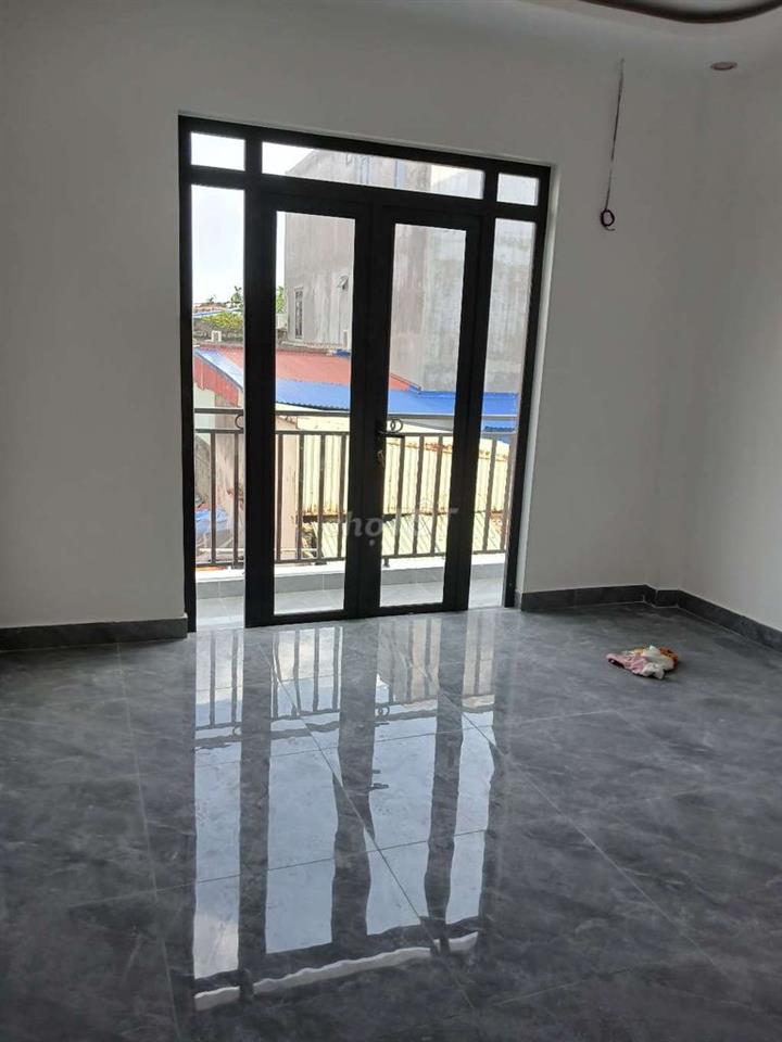 Bán nhà Máng Nước - 70m - hơn 3 tỷ - ôtô đỗ cửa - nhà mới xây độc lập