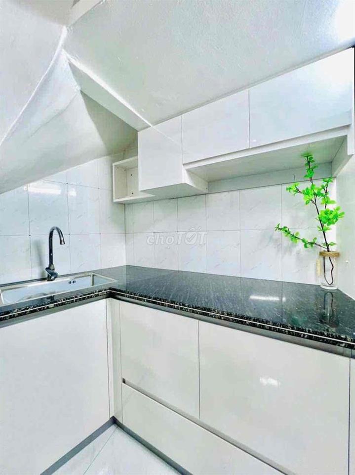 nhà bìa đỏ chính chủ 4 tầng xinh xắn