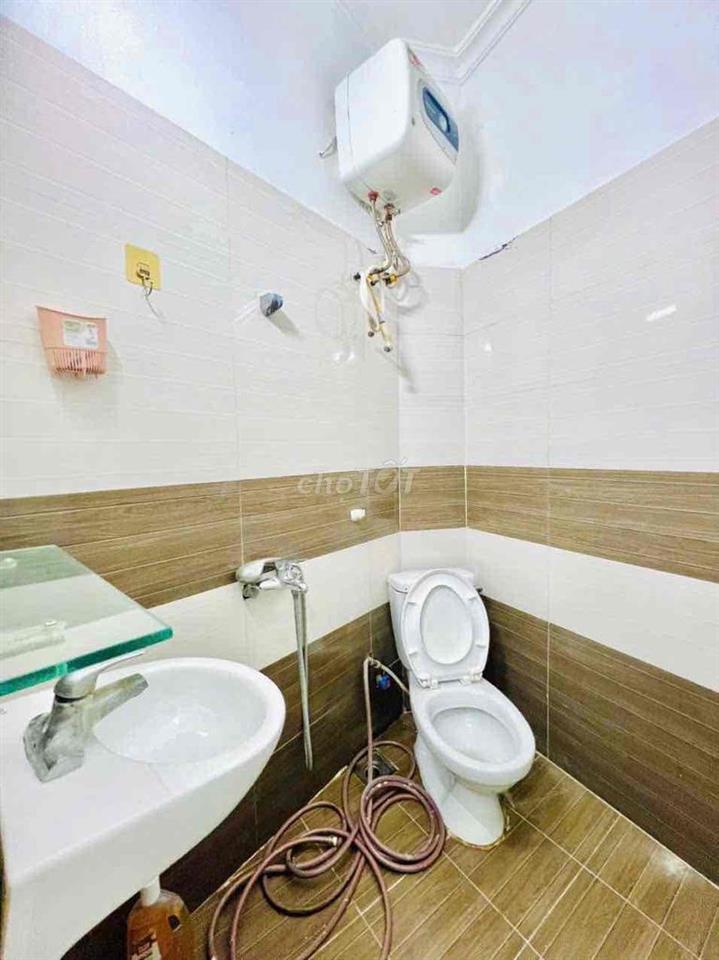 nhà bìa đỏ chính chủ 4 tầng xinh xắn