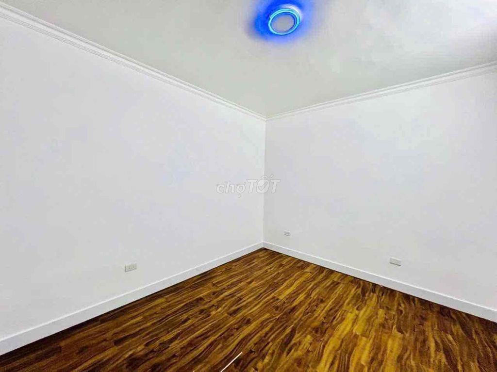 nhà bìa đỏ chính chủ 4 tầng xinh xắn