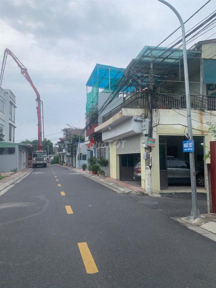  Chính chủ , Cần bán nhà Mặt Tiền Lô góc, Phong thủy Tốt