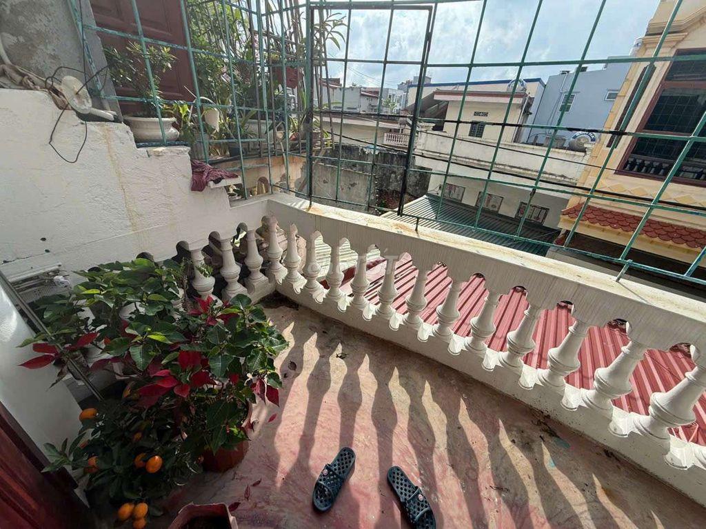 Cần bán nhà
