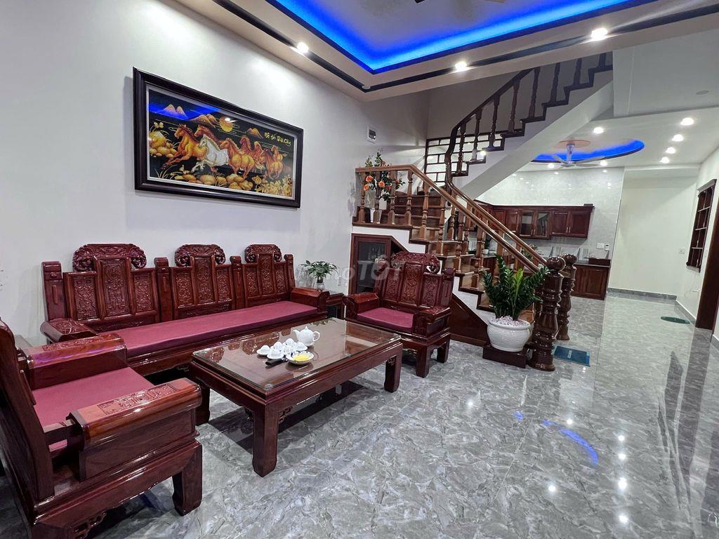 Bán nhà 