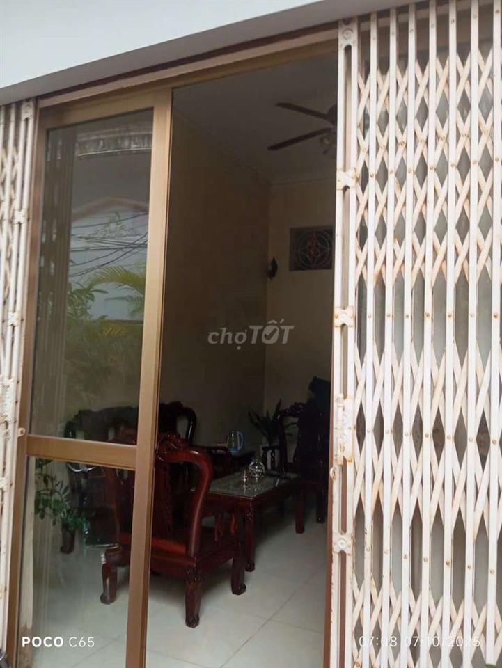 Nhà 2 tầng diện tích sàn 70m2, ngõ 2 Chợ Hàng