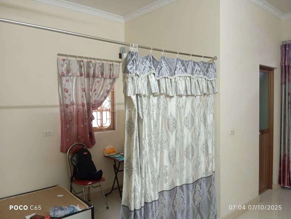 Nhà 2 tầng diện tích sàn 70m2, ngõ 2 Chợ Hàng