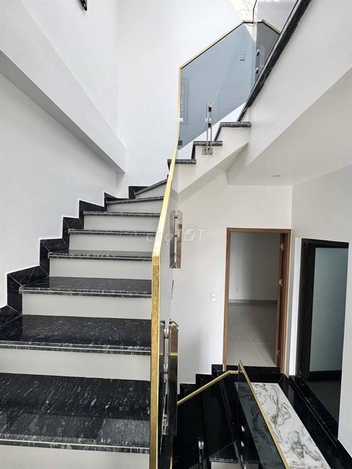 Bán nhà phố Lê Lai 43m2 xây 4 tầng 3.6 tỷ