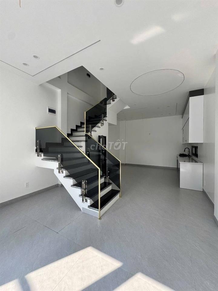 Bán nhà phố Lê Lai 43m2 xây 4 tầng 3.6 tỷ