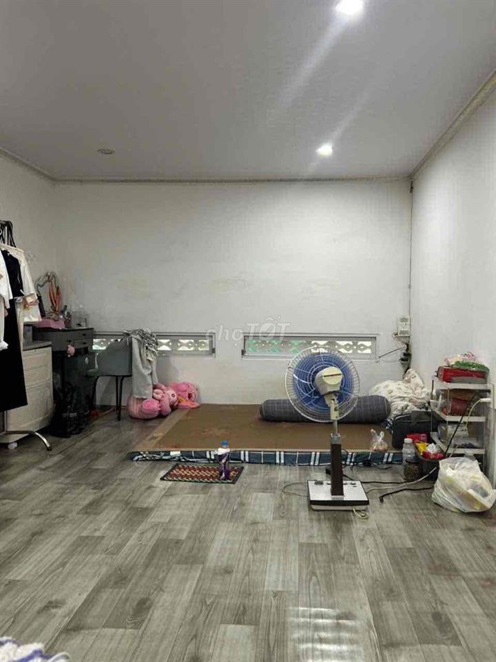 chính chủ cần bán nhà dt 30m2