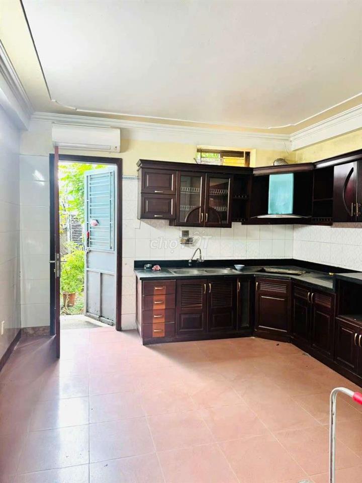 Cho thuê nhà tại lô 27 Lê Hồng Phong .Giá thuê 11 tr/ tháng 