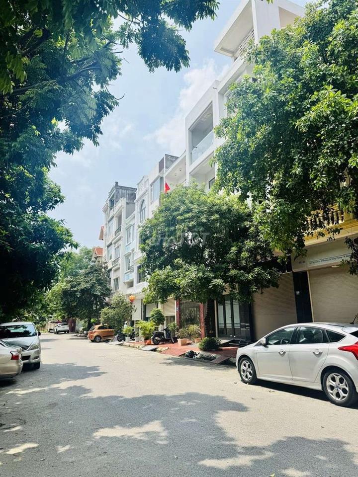 Cho thuê nhà tại lô 27 Lê Hồng Phong .Giá thuê 11 tr/ tháng 