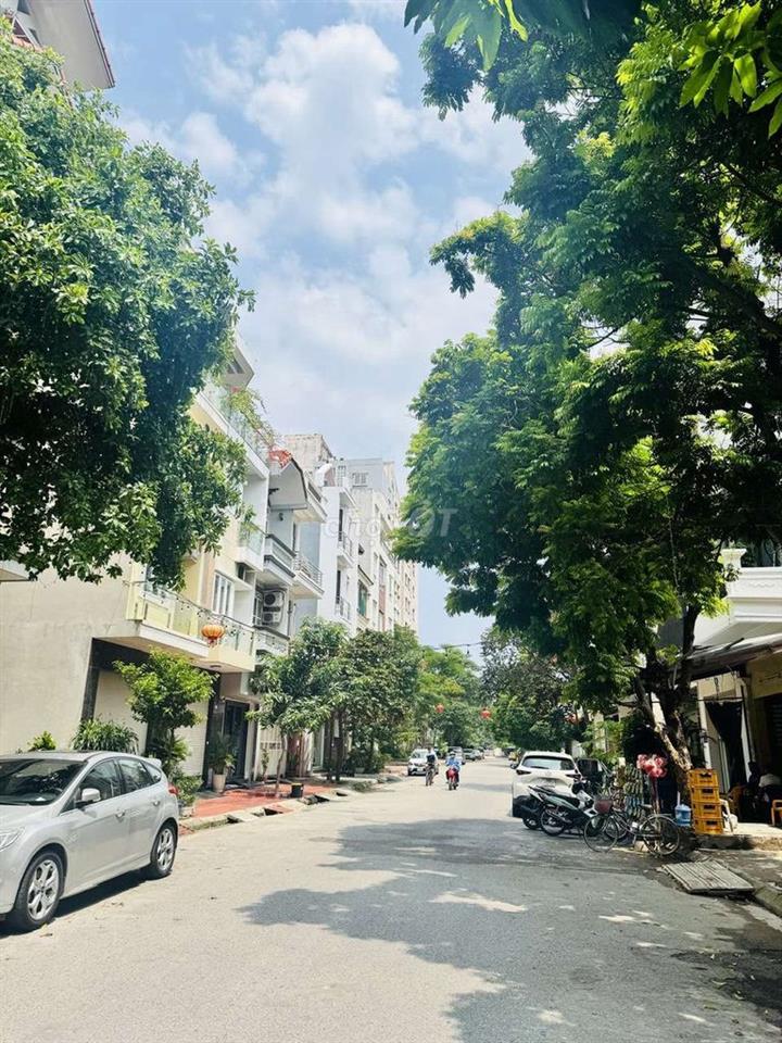 Cho thuê nhà tại lô 27 Lê Hồng Phong .Giá thuê 11 tr/ tháng 