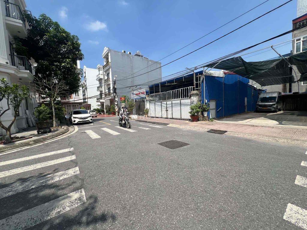 Cho thuê mặt bằng kinh doanh Nguyễn Văn Linh - Giá cả thương lượng