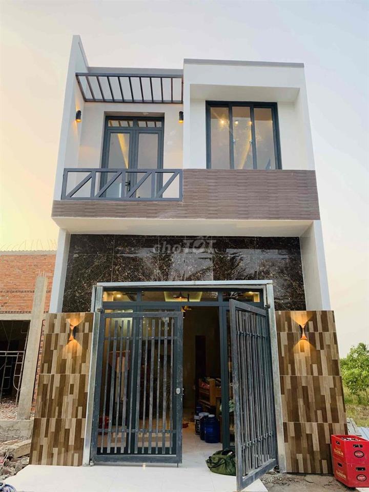 CHÍNH CHỦ CẦN BÁN NHÀ 225M2 2.7 TỶ SHR MT TRUNG TÂM XÃ TIỂU CẦN MỚI