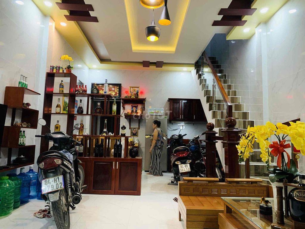 CHÍNH CHỦ CẦN BÁN NHÀ 225M2 2.7 TỶ SHR MT TRUNG TÂM XÃ TIỂU CẦN MỚI