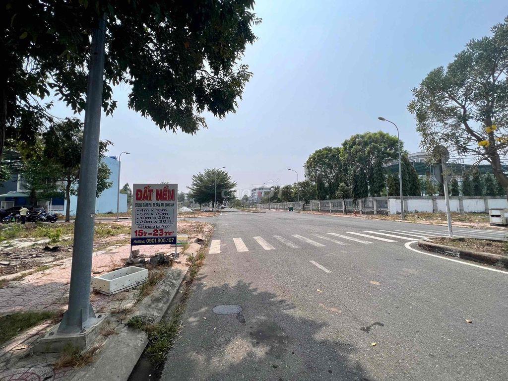 Cần bán gấp nhà vào ở ngay nằm sát bên Aeon Mall. Cách Aeon Mall 1km.