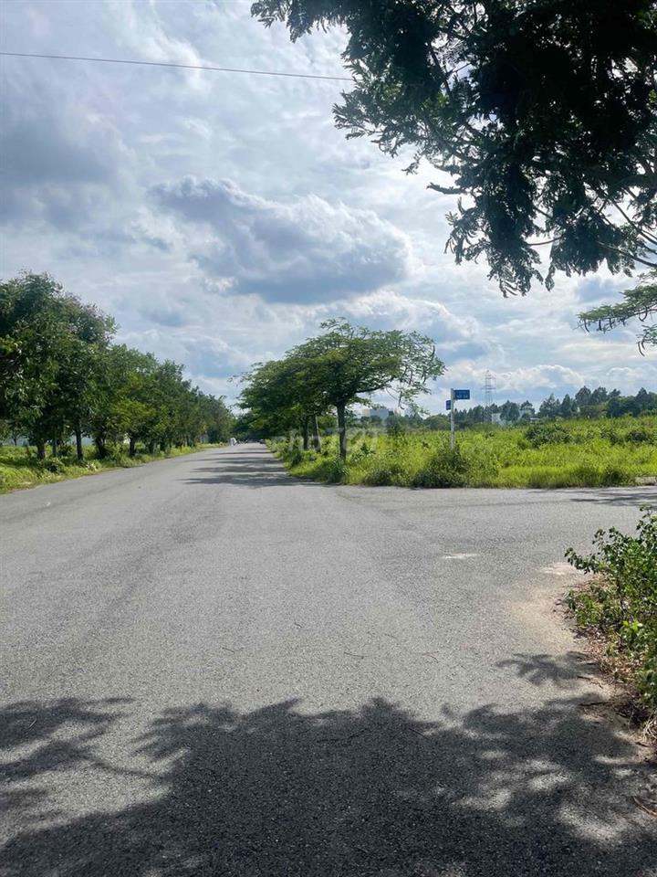 Cần bán gấp đất đường số 4 khu Đồng Tâm Green City. giá 3,6tỷ.