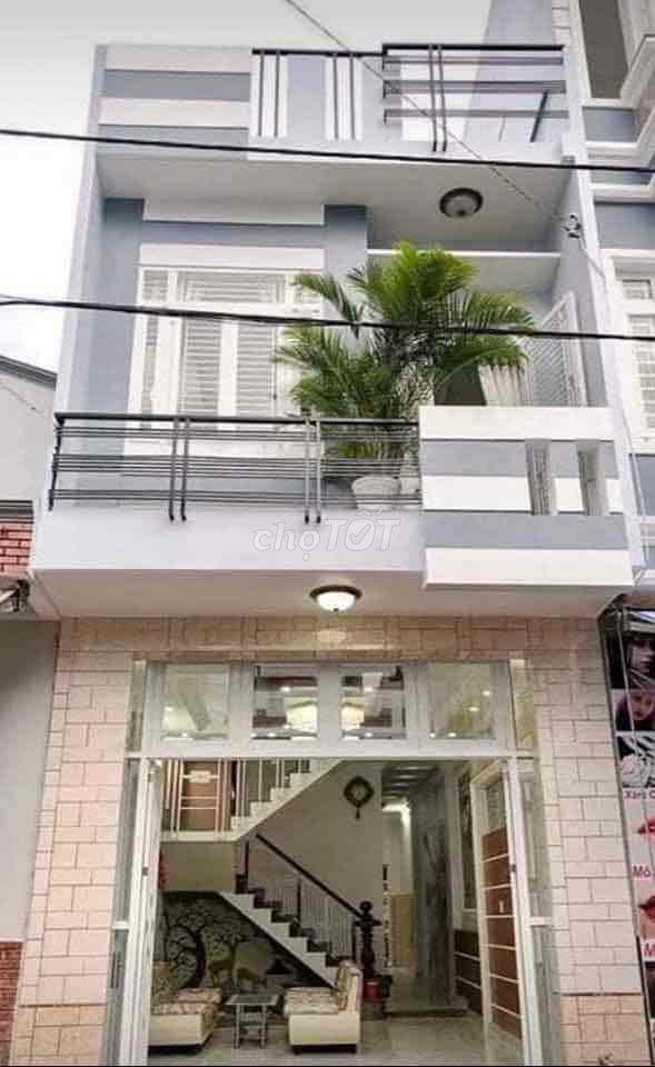 BÁN NHÀ 1 TRỆT 1 LẦU ĐƯỜNG TL 826