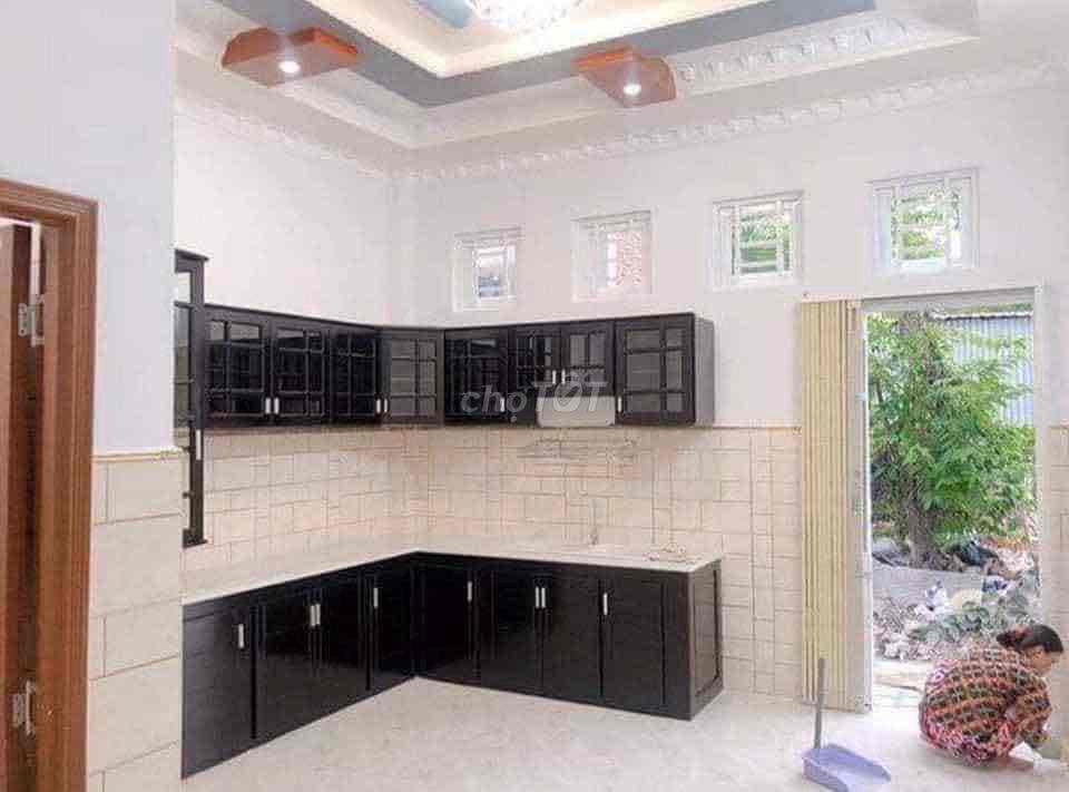 BÁN NHÀ 1 TRỆT 1 LẦU ĐƯỜNG TL 826