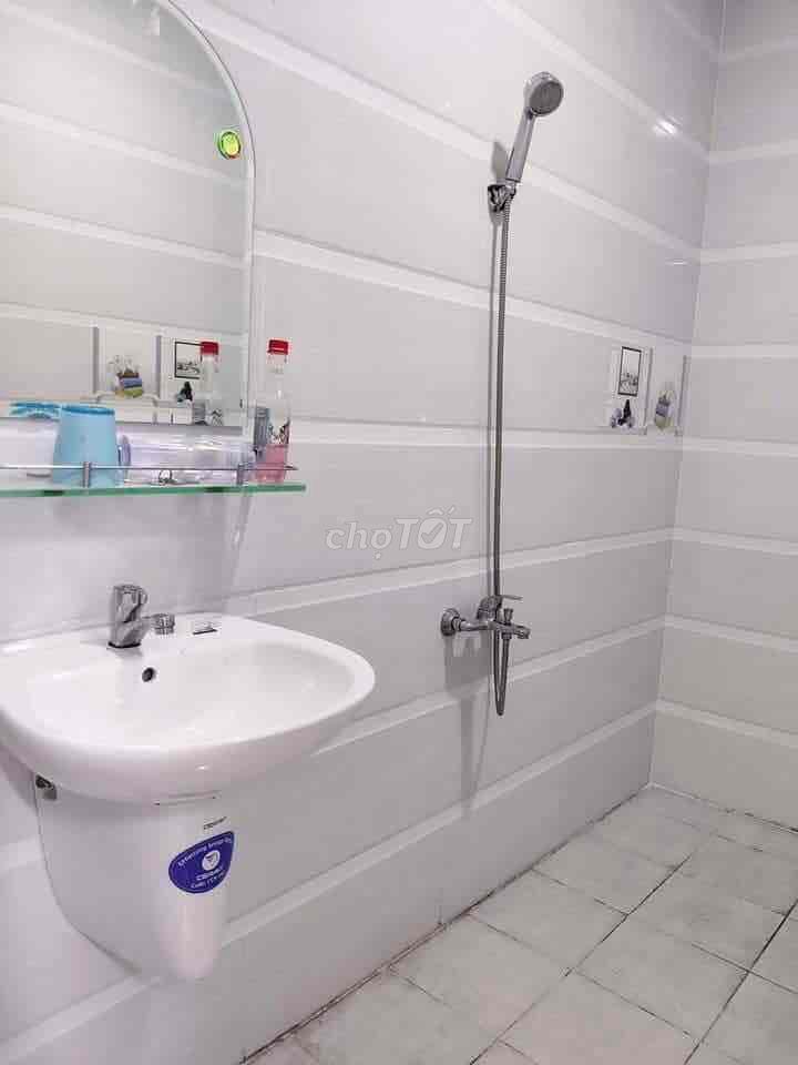 BÁN NHÀ 1 TRỆT 1 LẦU ĐƯỜNG TL 826